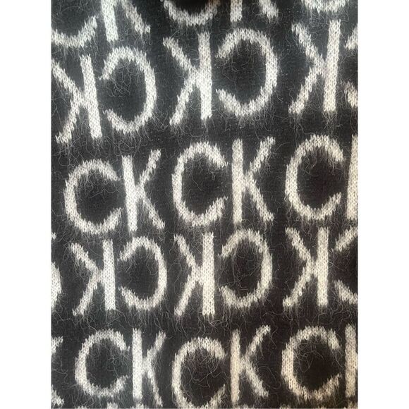 Calvin Klein Branded Hooded Long Sweater Black & White Fuzzy‎ Cozy Sz L NWOT - Picture 3 of 5